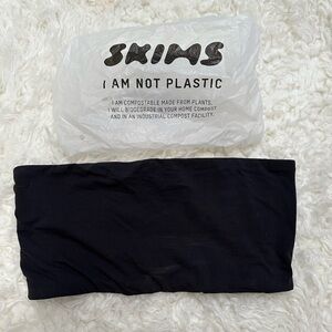 ✨SOLD✨SKIMS. Never Worn. Size S